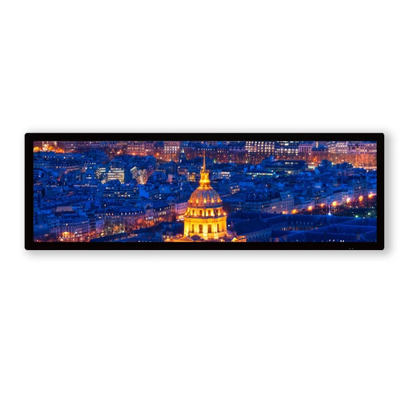 Digital Signage o przekątnej 36,8 cala. Digital Signage