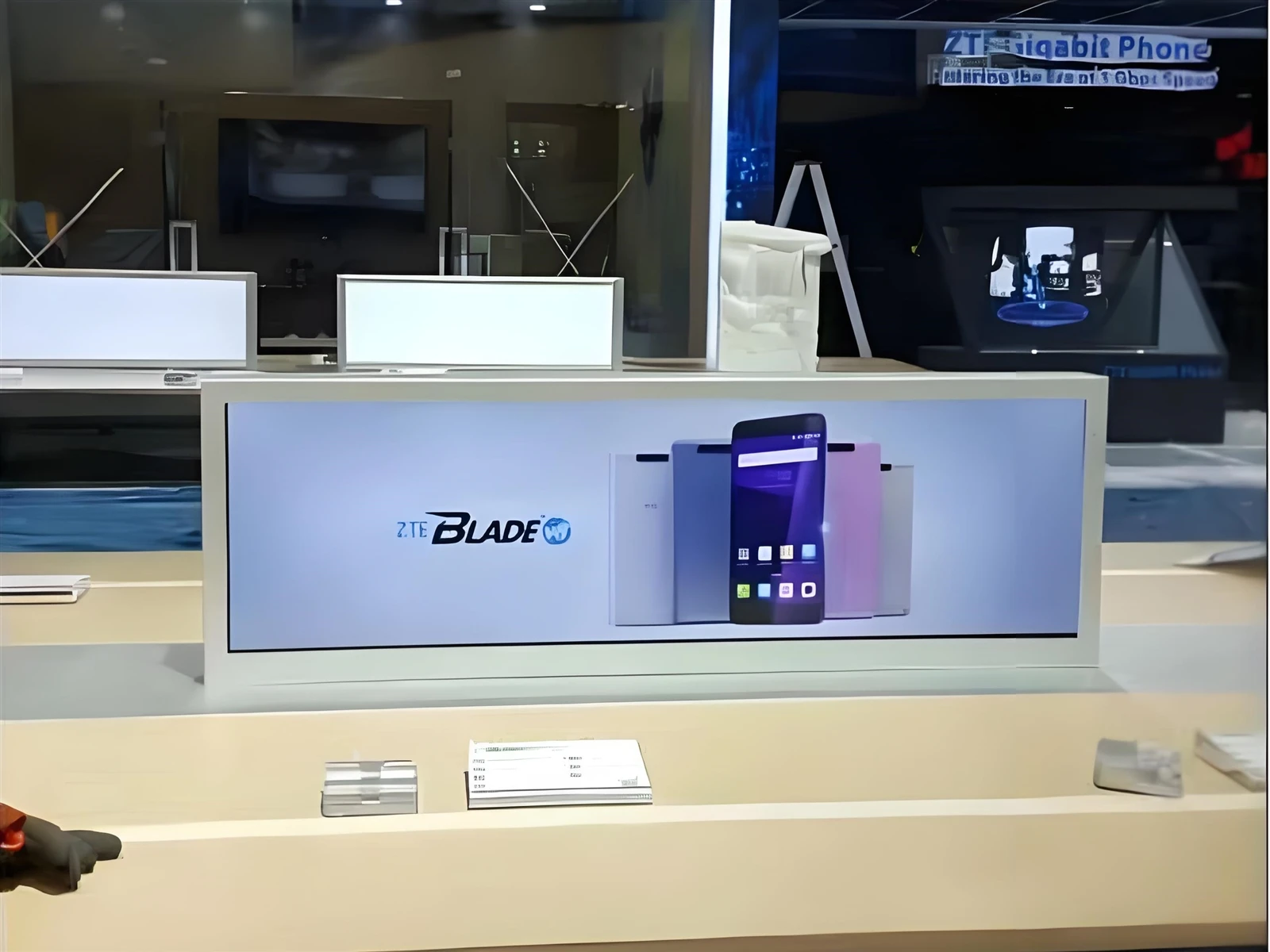 Digital Transformation In Tech Stores Digital Transformation In Tech Stores